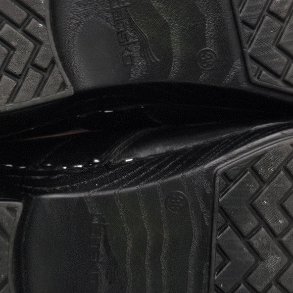 Dansko classic 2" heel leather clogs size 38 US size 7.5/ 8 - Picture 5 of 16